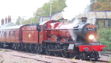 Hogwarts Express leaving Rannoch Station
