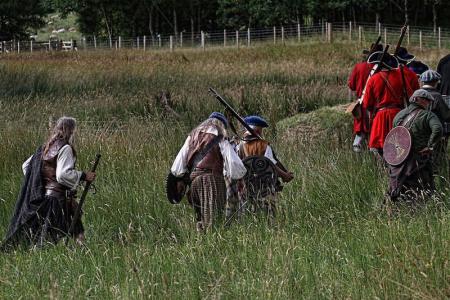 Soldiers of Killiecrankie walking home after the battle